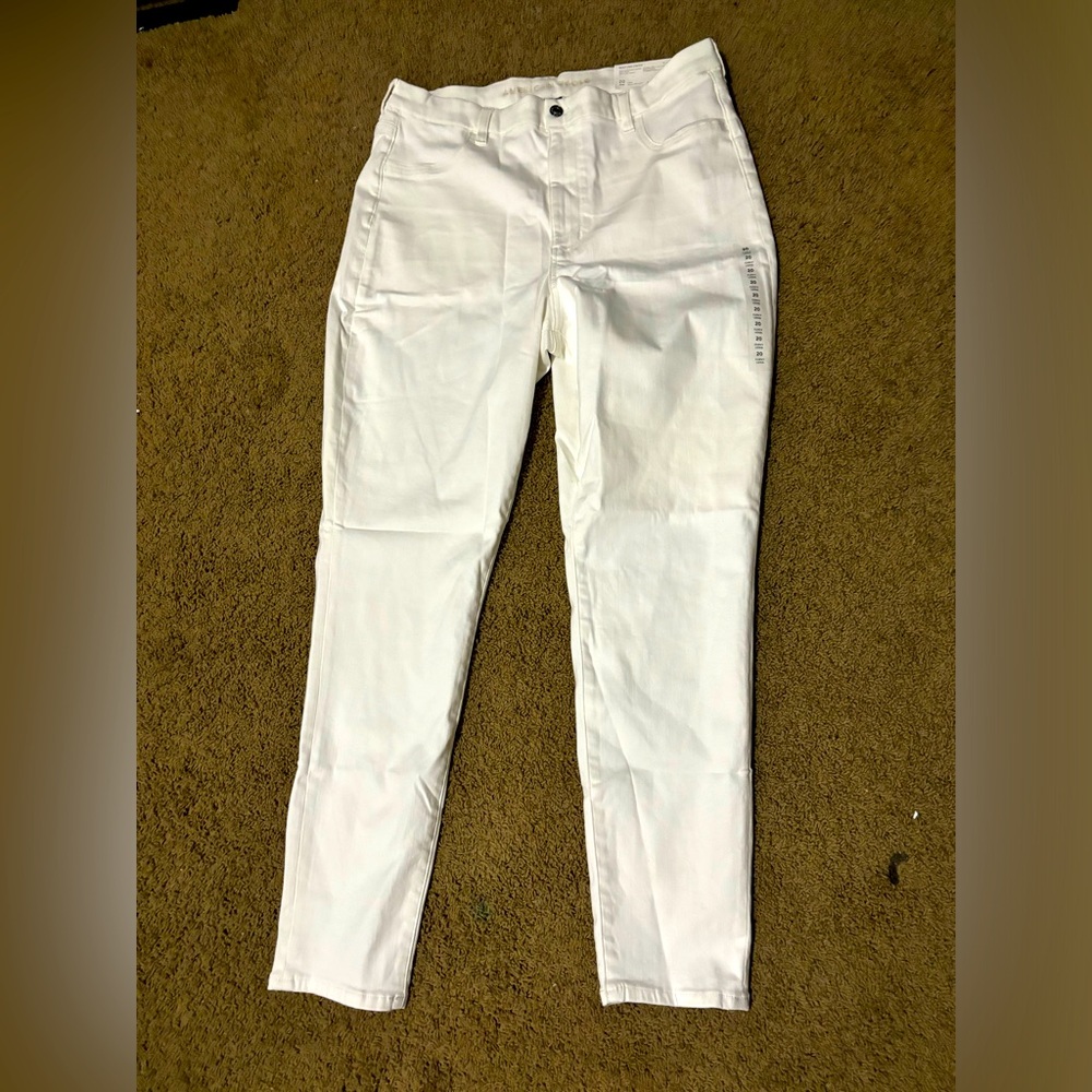 NWT 🦅America Eagle Outfitters White Jeans